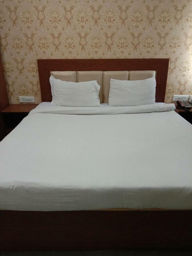 The Amsons Resorts Ludhiana Exterior foto